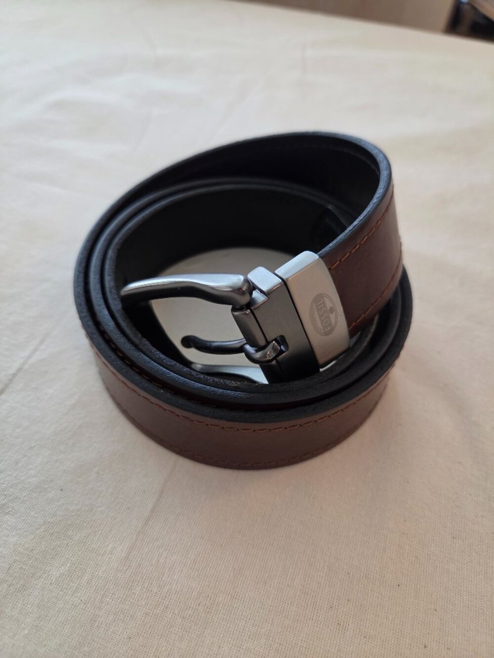 Fossil Leather Reversible Belt Size 40 Black and Brown with Silver Hardware